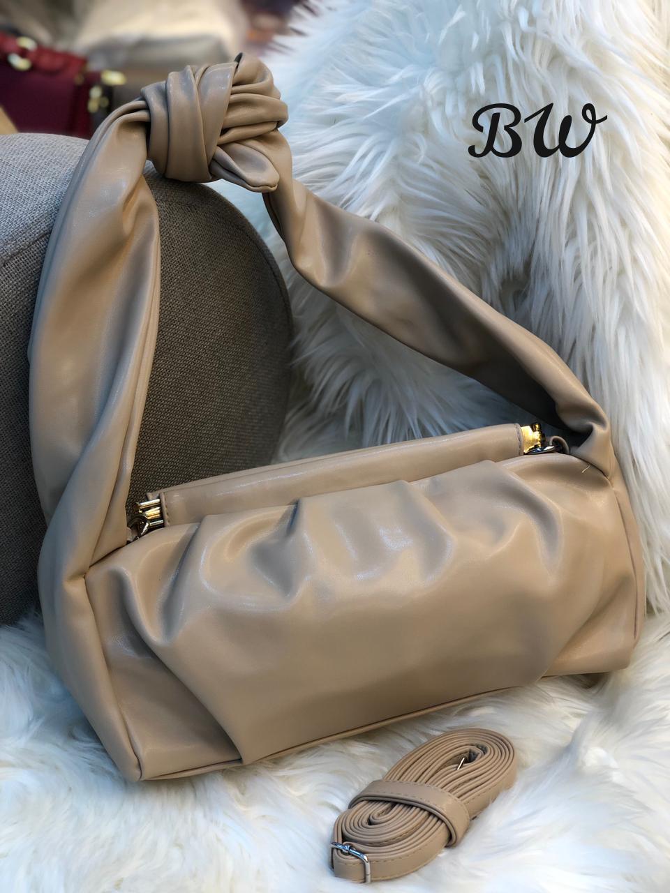 DIANA, HANDBAG AND SLING WID LONG BELT AND CLASSY LOOK AND AUTO LOCK -SHARA001D